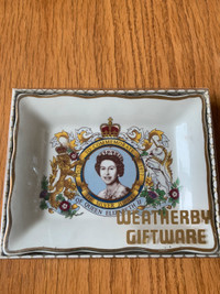 Vintage Queen Elizabeth II Silver Jubliee Commemorative Dish