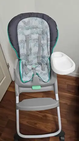 Brand new Baby high chair63735874786307122