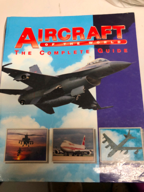 Aircraft book in Non-fiction in Winnipeg