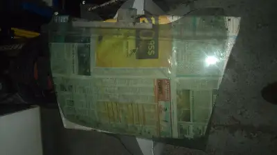 Il me reste les Vitres des portes :80$.