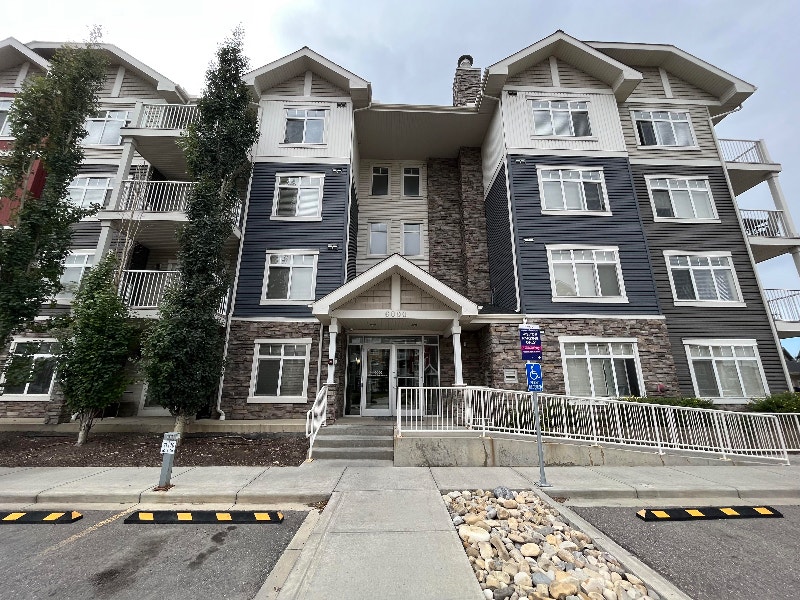 2 bed 2 bath pet friendly Skyview w/ insuite laundry Long Term