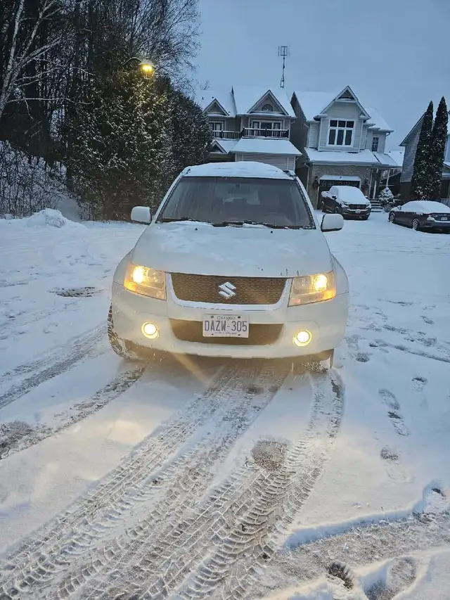 2010 Suzuki Grand Vitara AWD64728169718274122