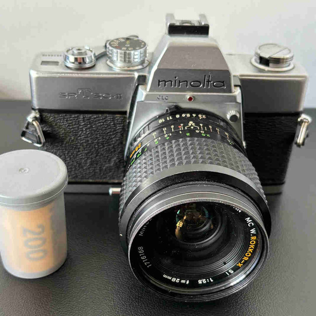Minolta SRT-SC II 35mm (includes camera roll) in Cameras & Camcorders in City of Toronto