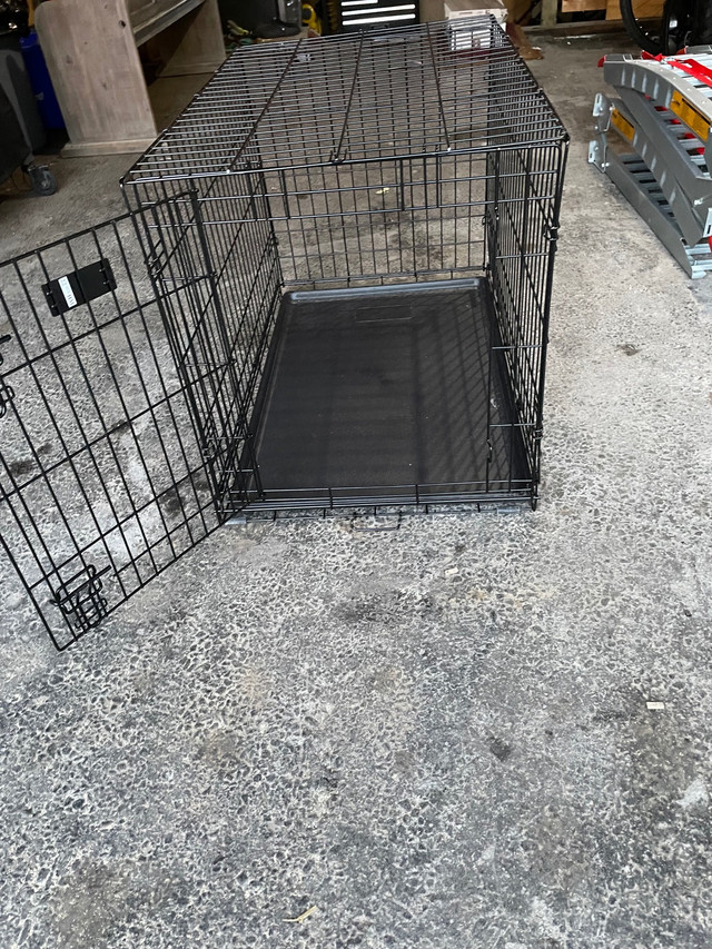 Folding metal dog crate in Accessories in Ottawa - Image 3