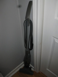 Used Bissell 3 IN 1 Portable Vacuum Cleaner Works