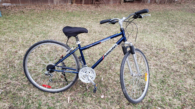 Miele Hybrid bicycle 700c wheel size in Cruiser, Commuter & Hybrid in Oshawa / Durham Region - Image 2
