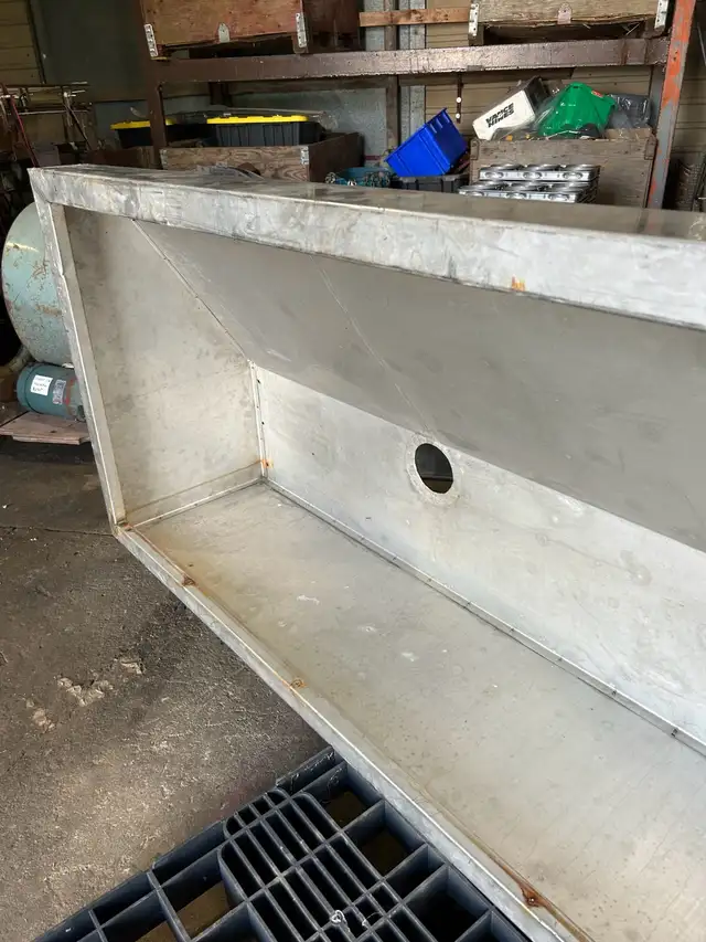 Stainless steel hood for commercial kitchen or outdoor kitchen in Industrial Kitchen Supplies in Norfolk County - Image 4