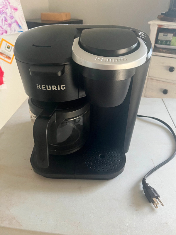 KEURIG KDUO ESSENTIALS SINGLE SERVE AND CARAFE COFFEE MAKER Coffee