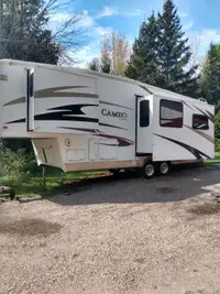 2007 Cameo by Carriage 5th Wheel 32ft