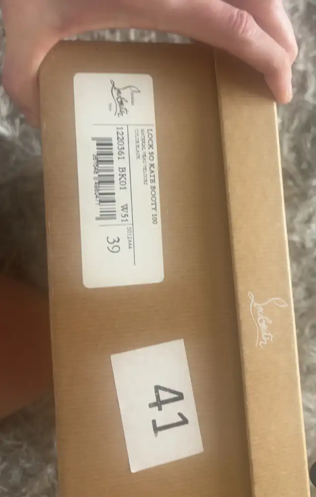 Christian LouBoutain “Red Bottom” So Kate 100 Booty in Women's - Shoes in City of Halifax - Image 4