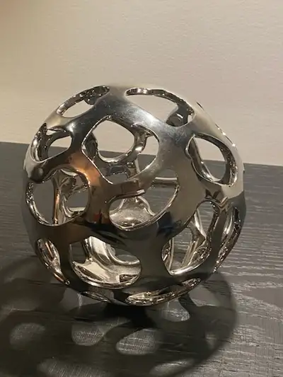 Ceramic decor ball. Flat bottom so it stands sturdy. In excellent condition. $15.-cash ✅ Pick up in...