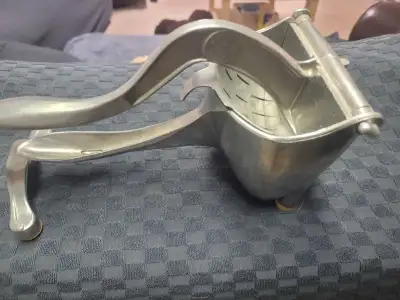 MANUAL JUICER. WEAR EVER JUICER., View more