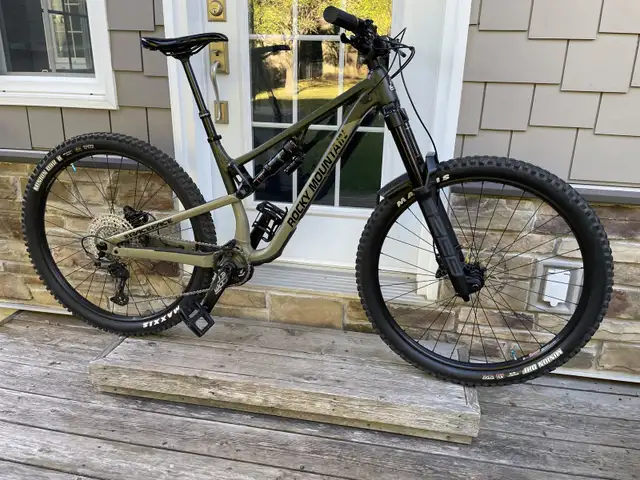 Rocky Mountain Altitude A30 in Mountain in Barrie - Image 7