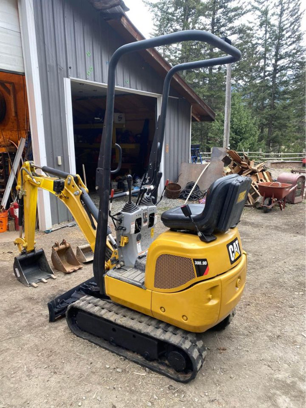 2017 Caterpillar 300.9D Excavator in Heavy Equipment in Kamloops - Image 3