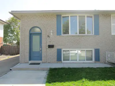 3 BEDROOM UPPER UNIT APARTMENTS FOR RENT IN CAMBRIDGE, ON