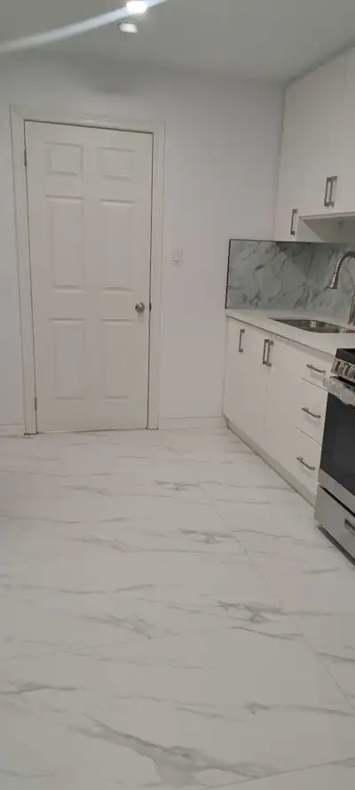 Bright New renovated Bedroom, bathroom and kitchen in main floor of raw townhouse , in Scarborough O...