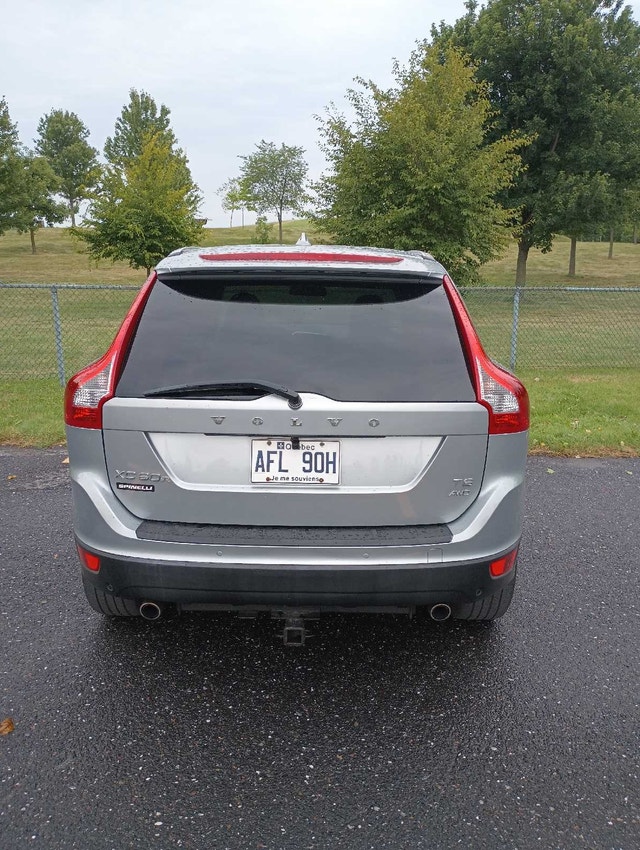 VOLVO XC60 2012 T6 Silver 177kkm — photo 3