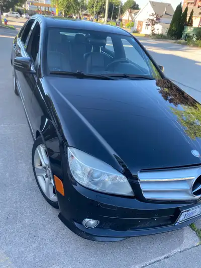 LOW LOW LOW KMS…… ALMOST HALF PRICE…..………….2010 Mercedes C300 V6 most trusted engine meticulously ma...