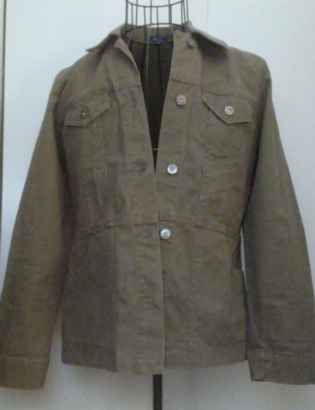 Olive Green Separates - jacket, skirt, cropped pants in Multi-item in Kitchener / Waterloo