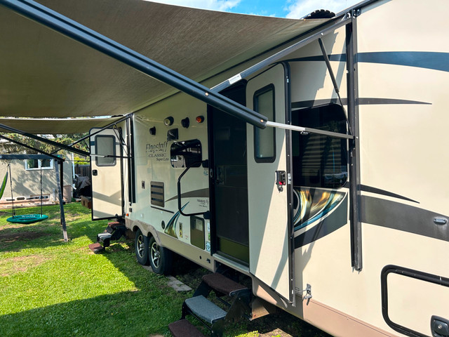 2015 Flagstaff Classic Super Lite Bunkhouse travel trailer in Travel Trailers & Campers in Edmonton - Image 2