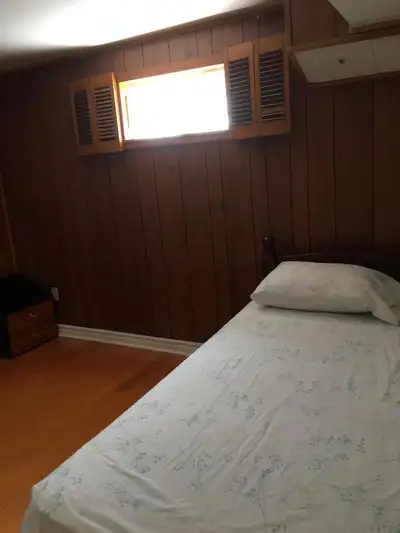 One bedroom spacious basement apartment available, November 1st. $1695 month. Near Scarborough Town...