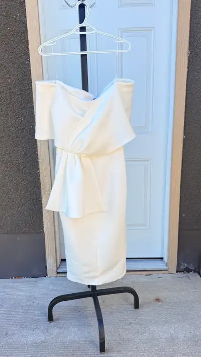 Elegant White Off-Shoulder Draped Midi Dress – M/L, View more