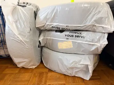 Winter tire 9/10 condition without rim 265/70R16 DOT 0723