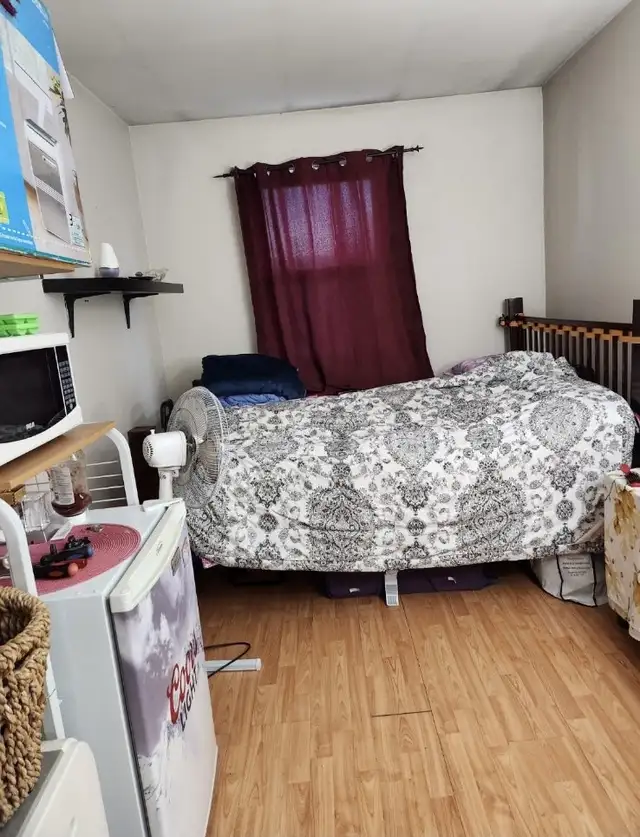 Sheppard and Warden: Room for Rent