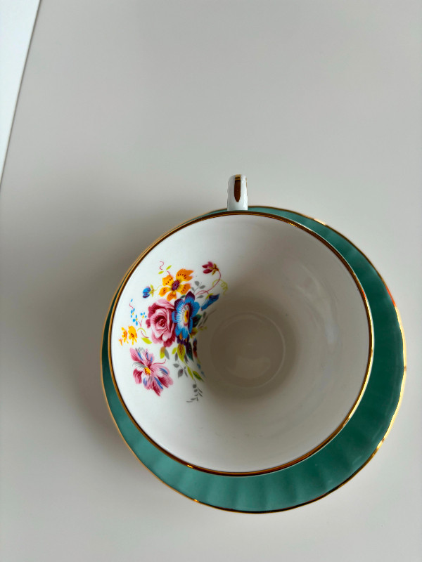 Vintage 1950's Aynsley Tea Cup w/ Saucer in Arts & Collectibles in Bedford - Image 2