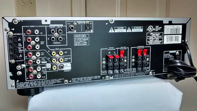 Pioneer VSX-D412-S/500W/5.1 channel/AV receiver for sale in Stereo Systems & Home Theatre in Markham / York Region - Image 3