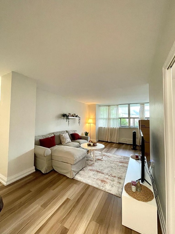 2BR apartment for rent at 165 Ontario St FIRST MONTH PAID! Long