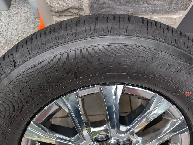 2024-25 Toyota Tacoma OEM Chrome Wheel Rim with Tires in Tires & Rims in Mississauga / Peel Region - Image 3