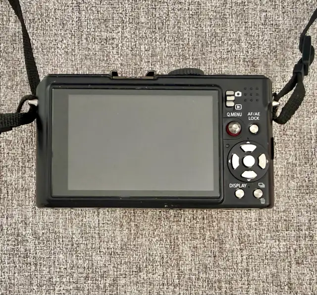 Vintage Panasonic LX3 LUMIX in Cameras & Camcorders in Ottawa - Image 5