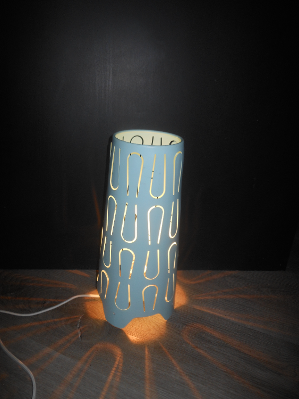 Table lamp in Indoor Lighting & Fans in City of Montréal - Image 6
