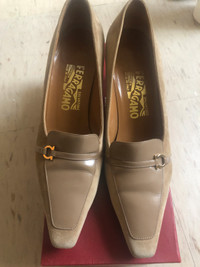 Salvatore Ferragamo kitten heels - very good condition 