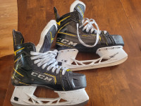 CCM Senior Skates size 8
