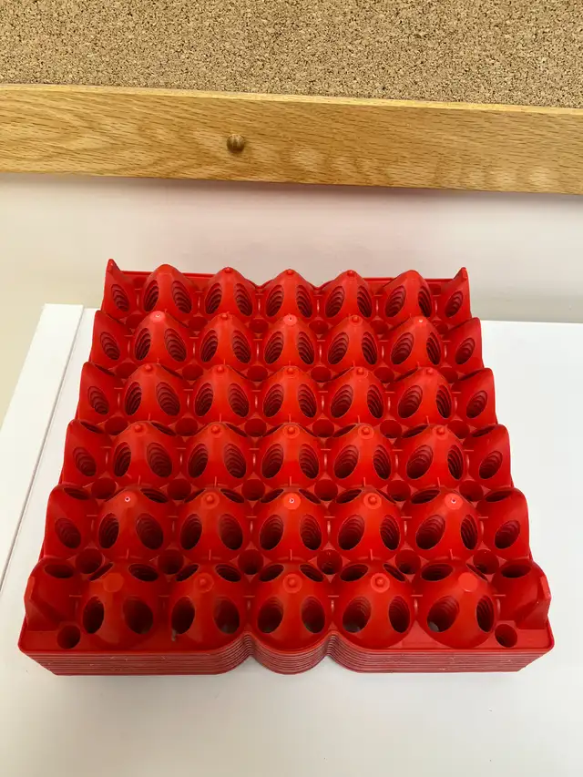 Plastic Egg Trays in Other in Portage la Prairie - Image 3