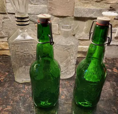 Lot d'anciennes bouteilles, View more