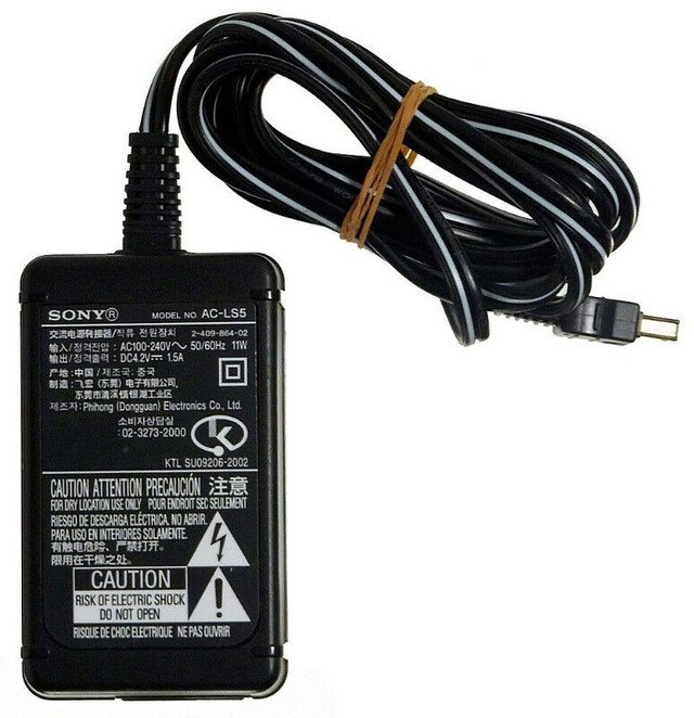 Camera AC Power Adapter in Cameras & Camcorders in Ottawa - Image 4