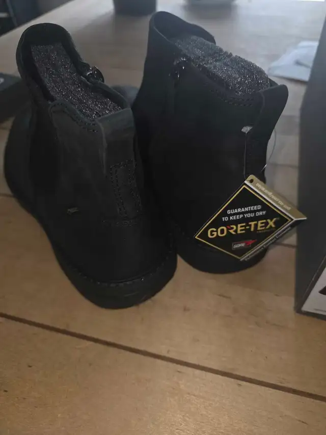 Men's Ecco ankle boots size 13 in Men's Shoes in Markham / York Region - Image 4