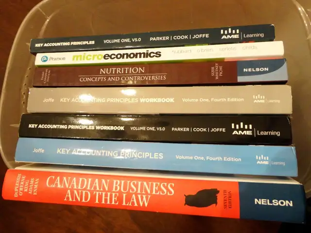 7 Textbooks Key Accounting Principles, Canadian Business Law ++ in Textbooks in Kitchener / Waterloo - Image 10