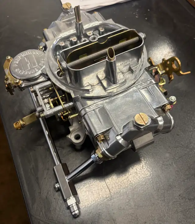 Holley 750cfm Carburetor 0-3310S in Engine & Engine Parts in Sault Ste. Marie - Image 2