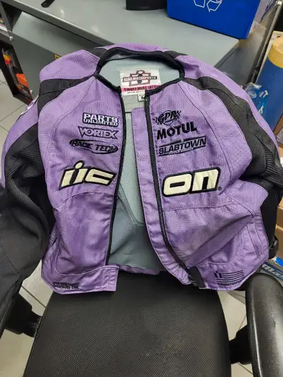 Icon Merc Jacket , women's Med. Very good condition. Make me an offer