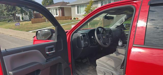 2017 Chevrolet Silverado 1500 WT – 5.3L V8 - 19750 obo - 208k km in Cars & Trucks in Edmonton - Image 4