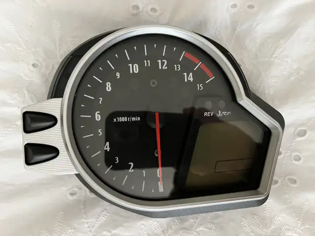 ❤️❤️❤️HONDA CBR1000RR SPEEDO 2008-2011❤️❤️❤️ in Motorcycle Parts & Accessories in Calgary - Image 3