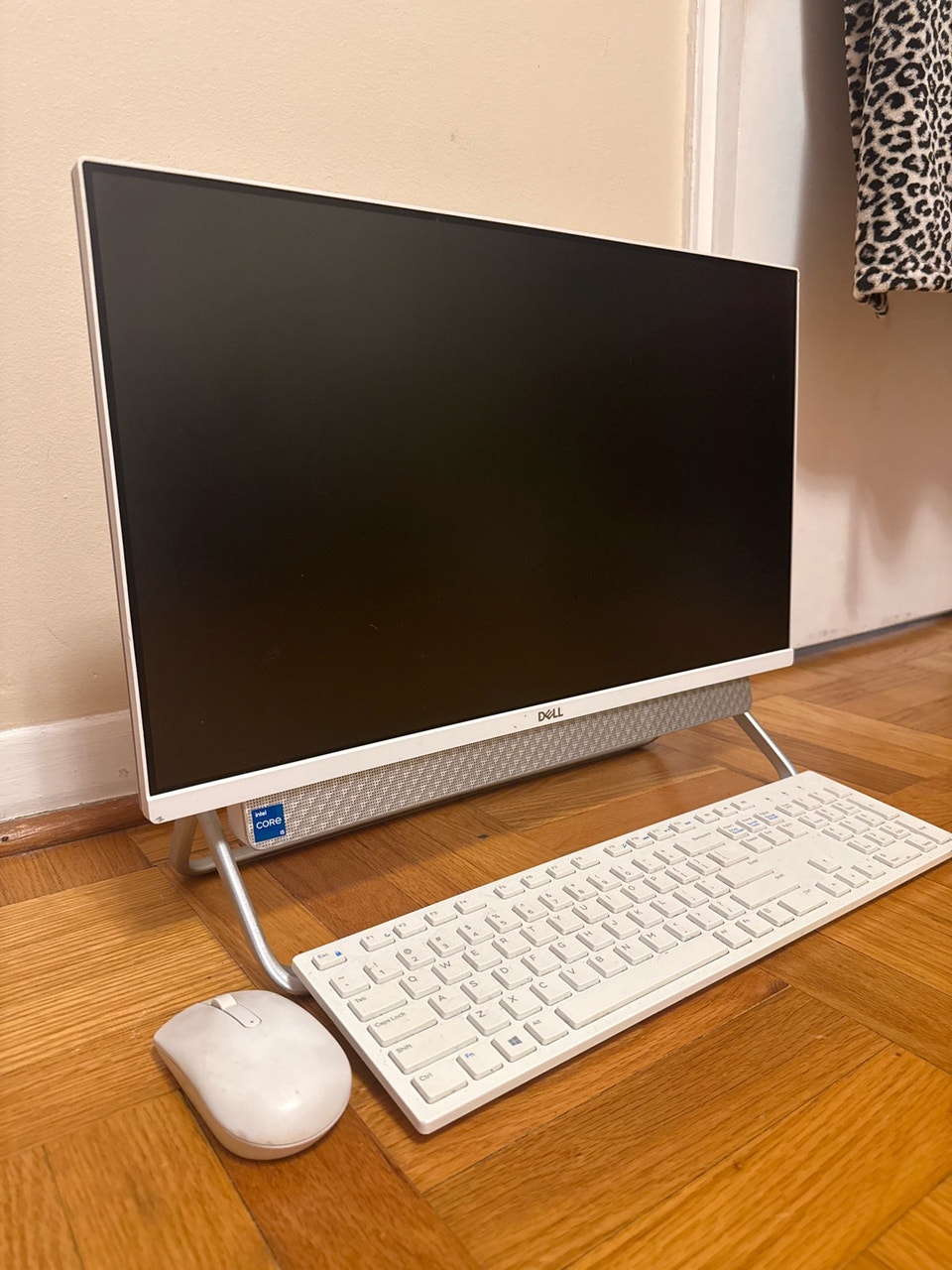 Dell Inspiron 24 All-in-One series desktop computer | Desktop Computers ...