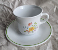 4 Sets of Vintage Corelle Spring Meadow Coffee/Tea Cups & Sauces