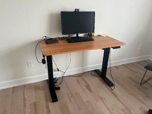 Height Adjustable Standing Desk - Great Condition in Desks in Ottawa - Image 2