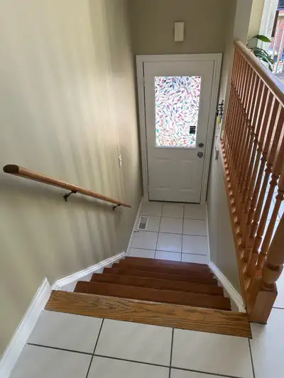 2 bedroom house, 1 bathroom and laundry room same level, Main floor living room kitchen open concept...