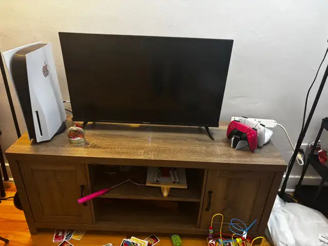 TV Cabinet | Meuble TV in TV Tables & Entertainment Units in City of Montréal - Image 2